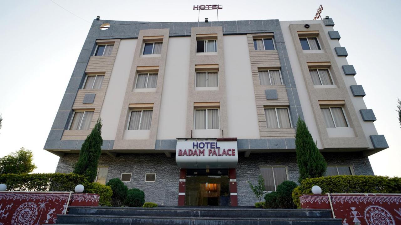 Hotel Badam Palace Udaipur Eksteriør bilde